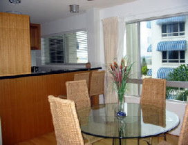 Estoril On Moffat Holiday Apartments - Accommodation Australia 3