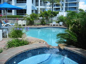 Estoril On Moffat Holiday Apartments - Accommodation Australia 4