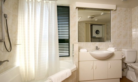 Tropic Towers Apartments - Accommodation Australia 1