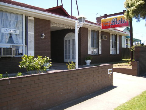 Colonial Lodge Motel - Accommodation Australia 0