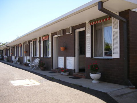 Colonial Lodge Motel - Accommodation Australia 1
