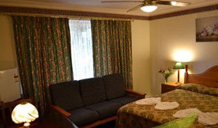 Palms Bed And Breakfast - Accommodation Australia 0