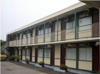 Beach Motor Inn - Accommodation Australia 1