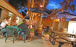 Toddy's Backpackers Resort - Accommodation Australia 4