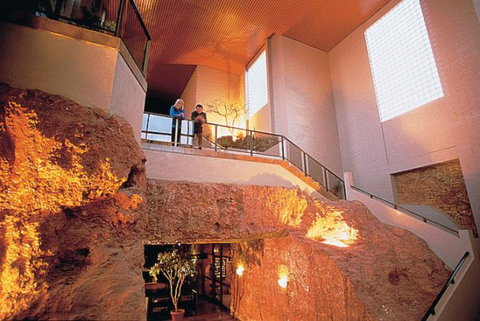 Desert Cave Hotel - Accommodation Australia 5