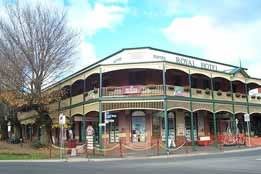Royal Hotel Daylesford - Accommodation Australia 0