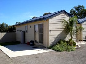 Moonta Bay Cabins - Australia Shopping 0