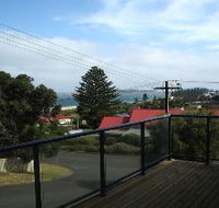 Victor Apartments - Surfs Up - Local Tourism