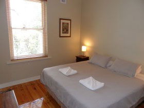 Warwick Apartment - Accommodation Australia 0