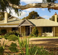 Whistler Farm - Accommodation Australia