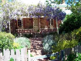 Sea & Vines Cottage - Accommodation Australia 0