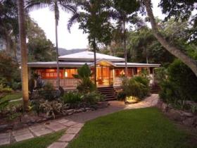 Port Douglas Valley Retreat - Australia Shopping 0