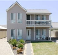 Rocks Retreat Holiday House - Local Tourism
