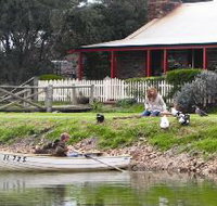 Stonewell Cottages and Vineyards - Accommodation Australia