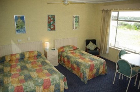 Lake View Apartments - Accommodation Australia 2