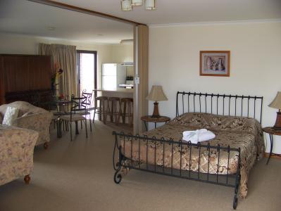 Anchorage At Victor Harbor Seafront Hotel - Accommodation Australia 2