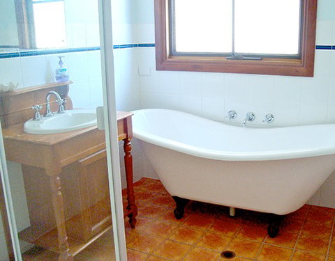 Ottilie's Cabin - Local Tourism 3