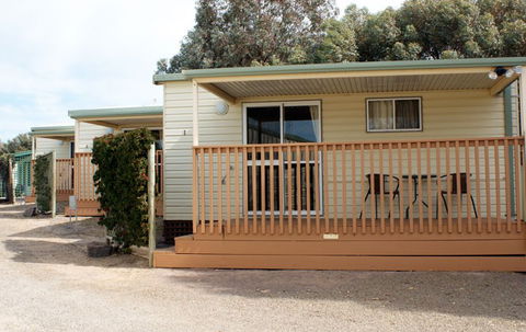 Moonta Bay Road Cabins And Cottages - Australia Shopping 3