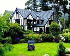 Fox And Hounds Inn - Local Tourism 0