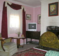 Hollyhock Cottage - Local Tourism