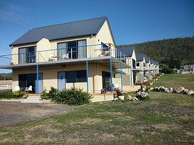 Diamond Island Resort - Beachfront Villas - Accommodation Australia 0