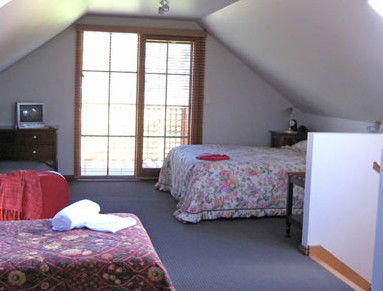 Amble Inn Cottage - Local Tourism 4