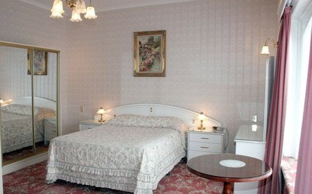 Mayfair Motel On Cavell - Local Tourism 4