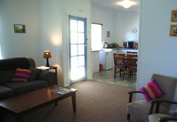 Giants' Table And Cottages - Local Tourism 5