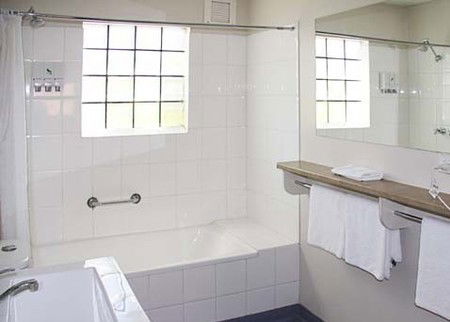 Leisure Inn Woolmers Inn - Local Tourism 2