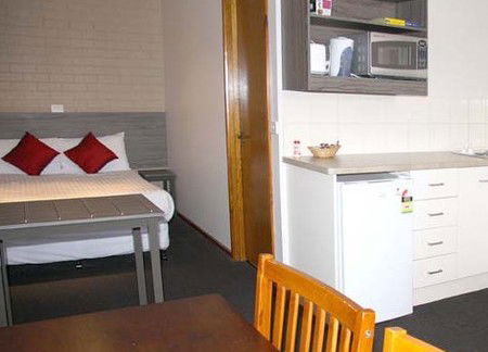 Leisure Inn Woolmers Inn - Local Tourism 4