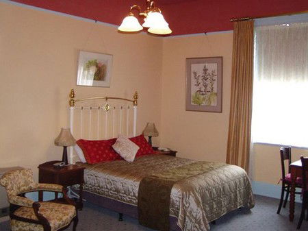 Glen Osborne House - Accommodation Australia 4