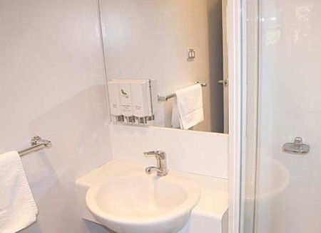 Leisure Inn Waterfront Lodge - Accommodation Australia 1