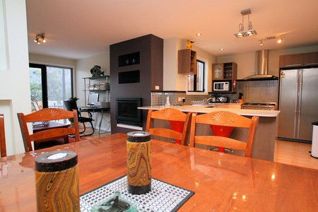 Oakley Place Townhouse - Tasmanian Short Stays - Accommodation Australia 1