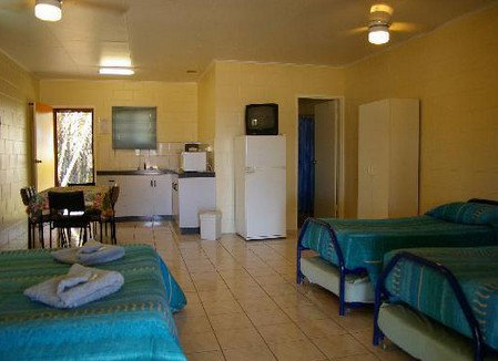 Ashs Holiday Units And Cafe - Accommodation Australia 3
