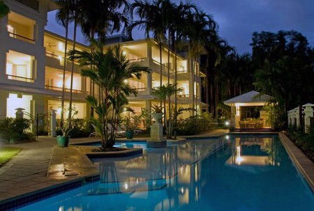 Mandalay Luxury Beachfront Apartments - Australia Shopping 1