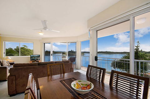 Reflections Holiday Apartments - Local Tourism 1