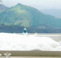 Artisan Spa Views Bed and Breakfast Cottage - Local Tourism