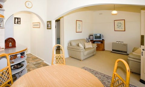Peel Cottage - Ballarat Miners Cottages - Accommodation Australia 0