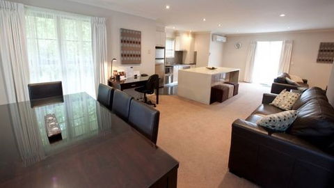 Executive Townhouse, Ballarat - Accommodation Australia 4