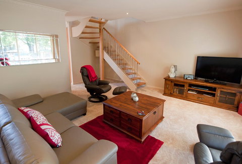 9 Webster - Local Tourism 3