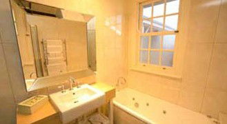 Montrose Of Ballarat - Martin Place - Accommodation Australia 1