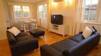Montrose Of Ballarat - Martin Place - Accommodation Australia 5