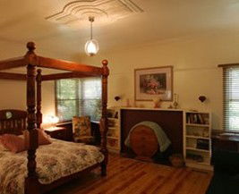 Ballarat Cottages - Accommodation Australia 4