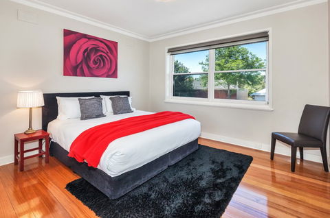 Lake Wendouree Luxury Apartments - Accommodation Australia 5