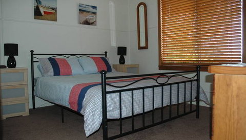A Lake House At Burrill Lake - Accommodation Australia 3