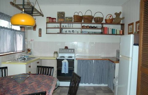 A Lake House At Burrill Lake - Accommodation Australia 4
