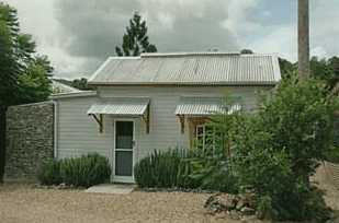 Mavis's Kitchen and Cabins - Local Tourism