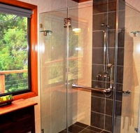 A Waterfall Hideout-Rainforest Cabin for Couples - Local Tourism