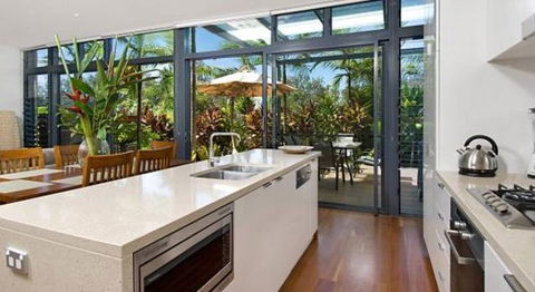 Aamber Beach House At Kiah - Australia Shopping 3