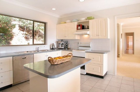 Barefoot Oasis Bangalow - Local Tourism 0